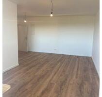 Erstbezug nach Kernsanierung: Helle 2-Zimmer-Wohnung mit Loggia - Rodenbach