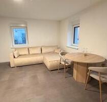 Neuwertige, voll möblierte Wohnung in Regensburg-Reinhausen