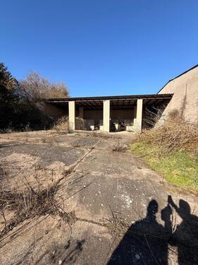 Foto - Hof mit 4 Carports zu vermieten