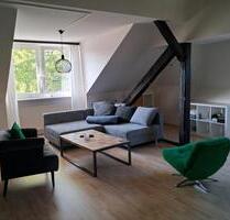 Schöne & helle 2 Zimmer Dachgeschosswohnung zu vermieten - Witten