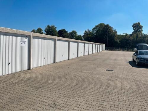 Foto - Garage zu vermieten - 135,00 EUR Miete,