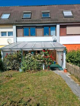 Foto - Reihenhaus zu vermieten - 2.200,00 EUR Kaltmiete,