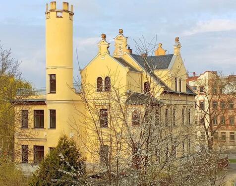 Foto - Mehrfamilienhaus mit Turm & Aufteilungspotenzial - provisionsfrei