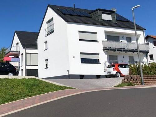 Foto - Helle 2-Zimmer-Dachgeschosswohnung mit Balkon in Petersberg