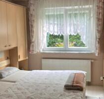 Moderne Erdgeschosswohnung mit Aufzug und Garage - Wertheim