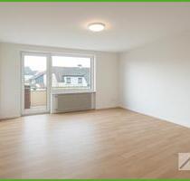 + 5PLUS + SACHEN PACKEN: GEPGLEGTE 3 ZIMMER WOHNUNG + BALKON IN ZENTRUMSNAHER LAGE IN STOLBERG + - Stolberg (Rhld.) Büsbach