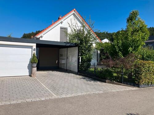 Foto - Einfamilienhaus - 1.700,00 EUR Kaltmiete,