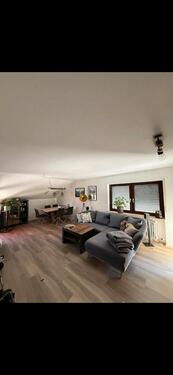 Foto - Schöne 3-Zimmer-Dachgeschosswohnung im sonnigen Süden von