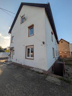 Foto - Einfamilienhaus zu vermieten - 900,00 EUR Kaltmiete,