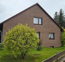 Großzügiges Ein- bis Zweifamilienhaus (Povisionsfrei) - Schladen-Werla