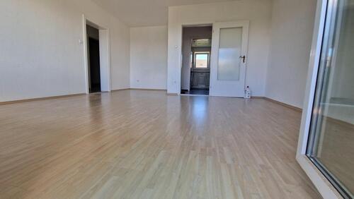 Foto - 3 Zimmer - hell und modern - mit Küche und Parkplatz