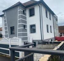 Haus zur Mieten - 2.000,00&nbsp;EUR Kaltmiete, ca.&nbsp; 225,00&nbsp;m&sup2; in Nürtingen (PLZ: 72622)