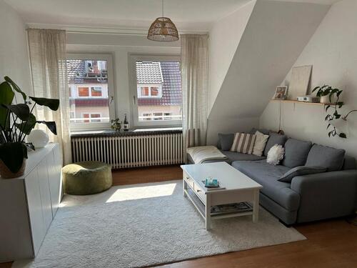 Foto - UNTERMIETE: Helle, großzügige Wohnung in zentraler Lage