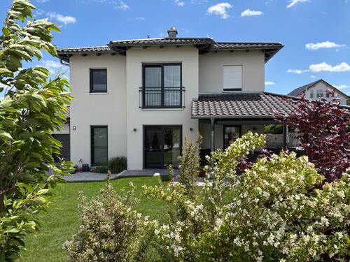 Foto - Neuwertiges KfW-55 Einfamilienhaus mit 960 m² Grundstück