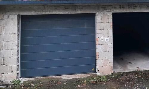 Foto - Garage zu vermieten – Platz für zwei Autos (hintereinander)