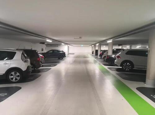 Foto - Stellplatz Tiefgarage Maybachufer 12047 - Garage Parkhaus