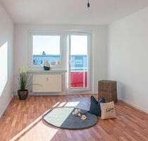 3-Raum-Wohnung mit Balkon unweit vom Rosengarten entfernt - Chemnitz Helbersdorf