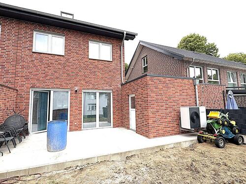 Foto - Erstbezug! Moderne Doppelhaushälfte mit Garage und Gartenbereich.
