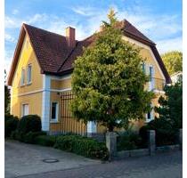 Charmantes ZFH mit schönem Garten im Zentrum von Lage