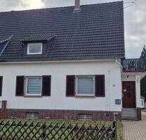 Doppelhaushälfte mit 2 Baugrundstücken zu verkaufen! - Hannover Döhren-Wülfel Doppelhaushälfte mit 2 Baugrundstücken zu verkaufen! - Hannover Döhren-Wülfel