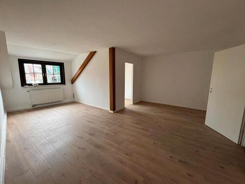 Foto - Neu sanierte 2 Raum Wohnung (Dachgeschoss) in Kahla