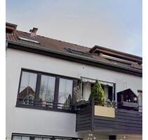 Schön geschnittenes 1 Zimmer Apartment mit Balkon und Tiefgarage - Bergisch Gladbach Frankenforst