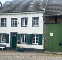 MonteureUrlauber aufgepasst! Haus direkt am Schloss Liedberg - Meerbusch