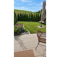3-Zimmer-Wohnung mit Garten, Terrasse und Garage in Neukirchen - Neukirchen vorm Wald