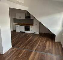 Helle 75 m² Dachgeschosswohnung in Püttlingen mit Einbauküche