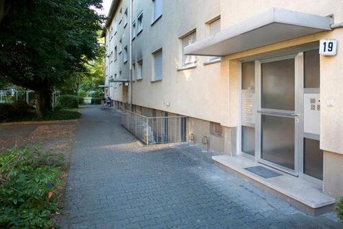Foto - Sanierte 2 Zimmerwohnung mit Tageslichtbad und Balkon