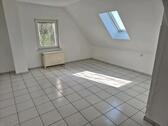 Foto - Helle 3-Zimmer-DG-Wohnung in ruhiger Wohnlage