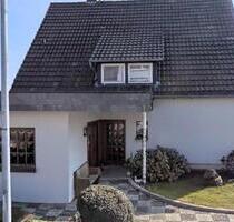 Zweifamilienhaus mit Pool & Weitblick - Beverungen