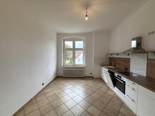 Foto - Helle Altbauwohnung mit neuer Einbauküche mit ca. 90 m² 