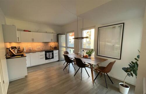 Foto - Großzügige 3-Zi. Wohnung mit EBK und Balkon