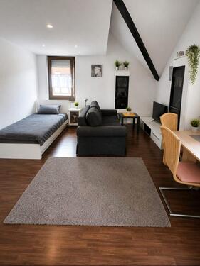 Foto - Passt Perfekt! 1-Zi-Wohnung nahe ES-City m. Balkon + Einzelgarage