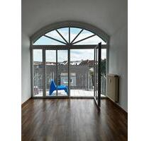 2-Zimmer-DG-Wohnung mit Aufzug und 2 Balkonen - Aschaffenburg Damm