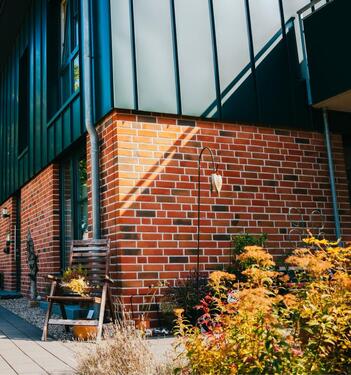 Foto - Erstbezug seniorengerechtes Neubau-Wohnen 2 Zimmer Wohnung 45m² mit Balkon in Neumünster Gadeland
