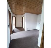 Schöne 4 12 -Zimmer-Wohnung in sehr ruhiger Lage - Bad Neustadt an der Saale