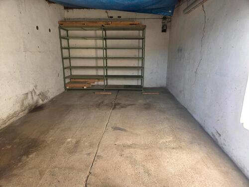 Foto - trockene Garage für KFZ und Hobby
