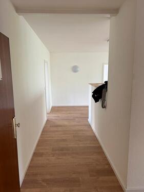 Foto - Helle Gewerbeeinheit in Leimen mit 3 Stellplätzen zur Langzeitmie