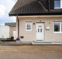 3 Wohnungen DHH in Soest 205m² Bj2000 Grundstück 456m²