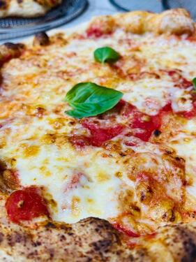 Foto - Pizzeria zum abgeben - 25,00 EUR Kaltmiete, ca.  85,00 m²