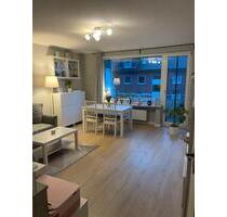 Von Privat-Helle 3-Zimmer-Wohnung mit Südwest-Balkon in Rellingen