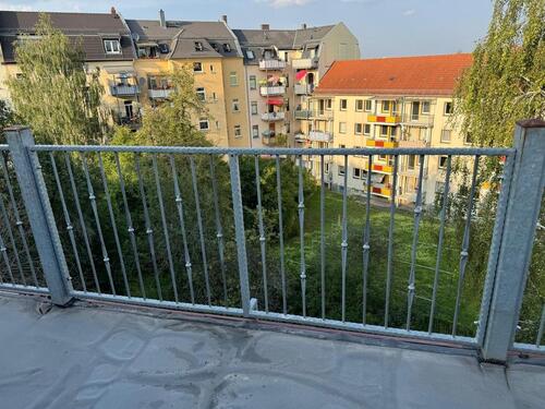 Foto - Helle 4-Zimmer-Altbauwohnung *Balkon, Erstbezug nach Renovierung