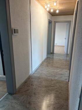 Foto - Mietwohnung ab sofort, 4 ZKB mit Garage und Keller