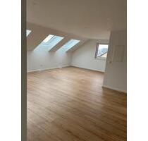 ERSTBEZUG nach Sanierung ✨3-Zi-Dachgeschoss-Traum in Oettingen - Oettingen in Bayern