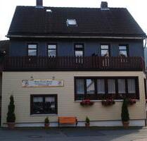 Ehemalige Pension - 86.000,00&nbsp;EUR Kaufpreis, ca.&nbsp; 400,00&nbsp;m&sup2; in Langelsheim (PLZ: 38685)