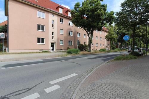 Foto - Kleine Erdgeschosswohnung in zentraler Lage ab April zu vermieten!