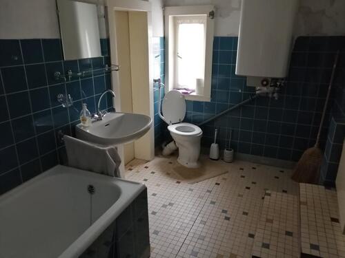 Foto - Haus mit Pizzeria - 190.000,00 EUR Kaufpreis,