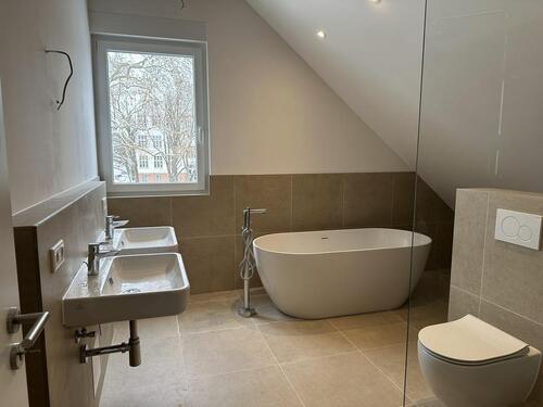 Foto - Erstbezug! Exklusives Wohnen im DG: 3-Zimmer, 5m Deckenhöhe, KfW 40 EE,Klimaanlage, EBK & Südbalkon